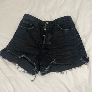 SIZE 8 BLACK DENIM ZARA SHORTS